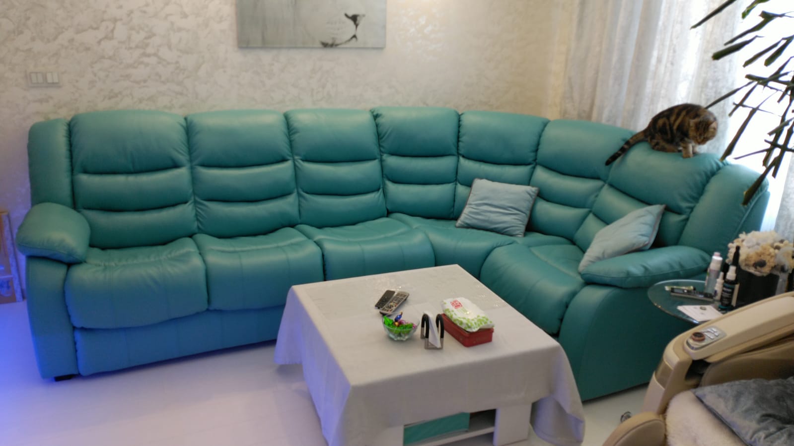 Перетяжка дивана на дому. Красновишерск