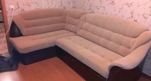 Перетяжка углового дивана. Красновишерск